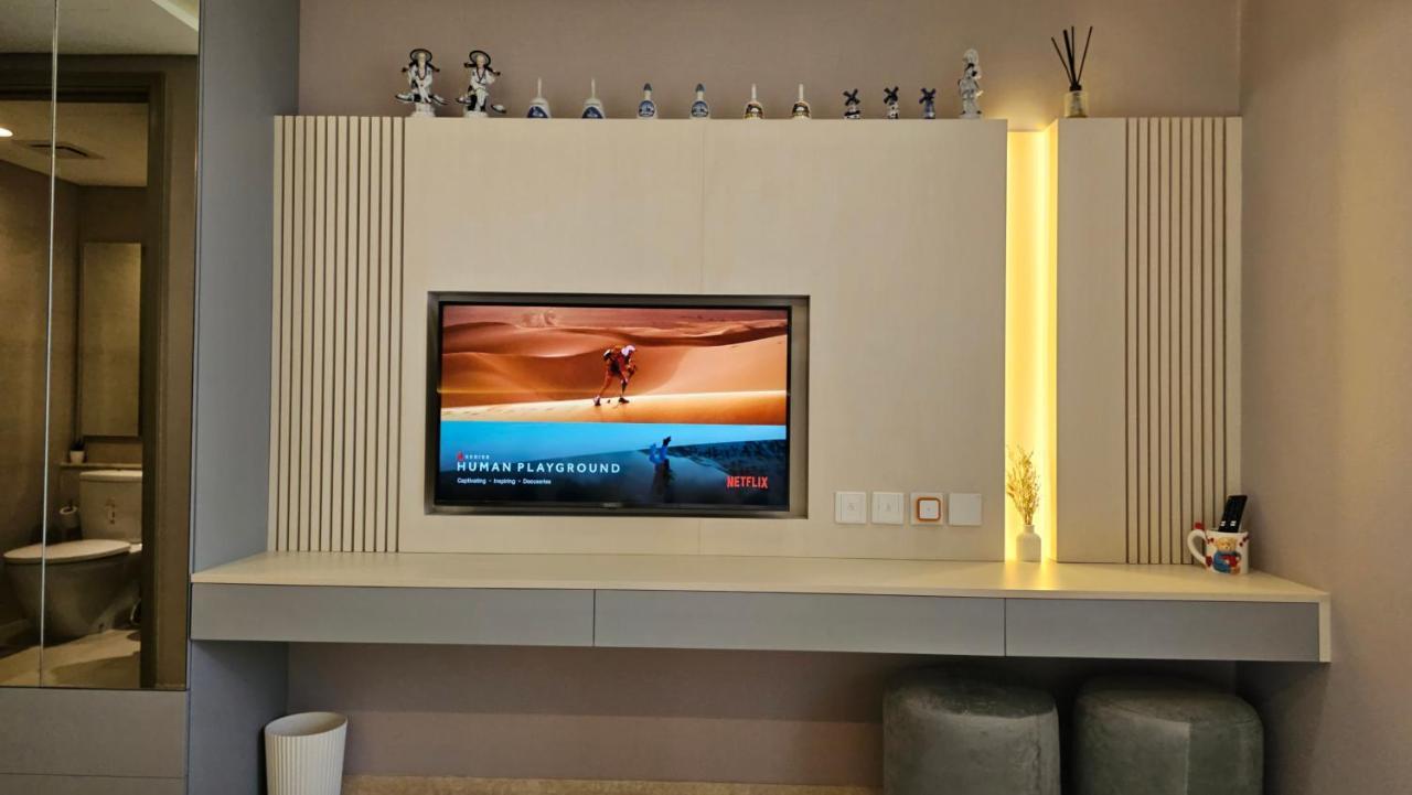 Studio Sea View Apartment At Gold Coast Pik By Mysweethome Cakarta Dış mekan fotoğraf