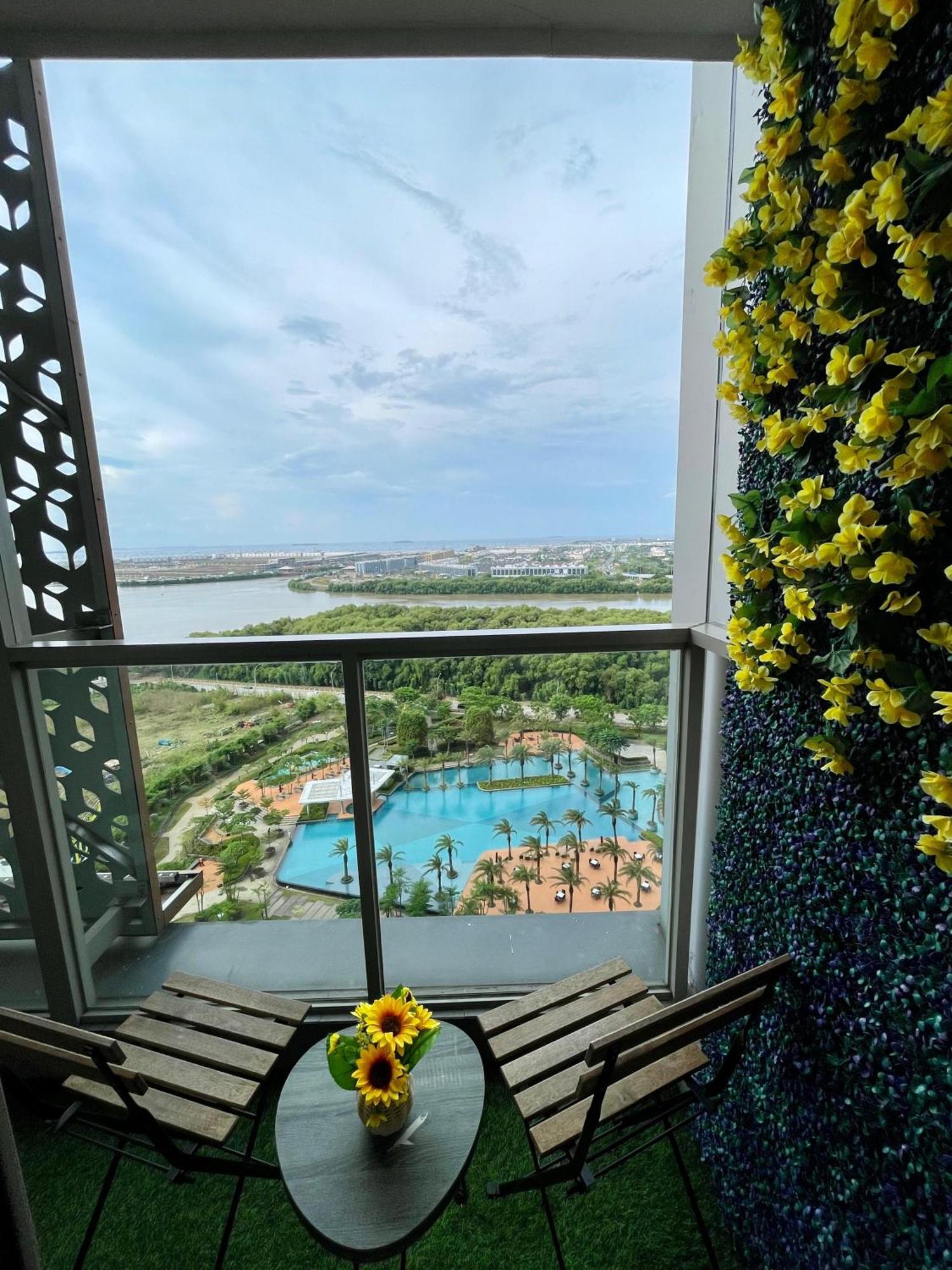 Studio Sea View Apartment At Gold Coast Pik By Mysweethome Cakarta Dış mekan fotoğraf